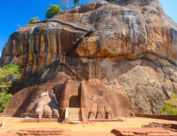 inora-travel-lanka-day-tour-sigiriya